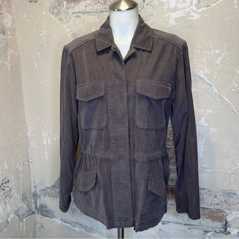Garnet Hill light weight corduroy barn coat. 100% cotton. Perfect for spring.